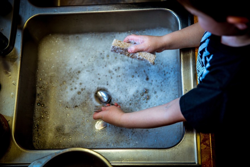 Do-it-yourself guide to making soap